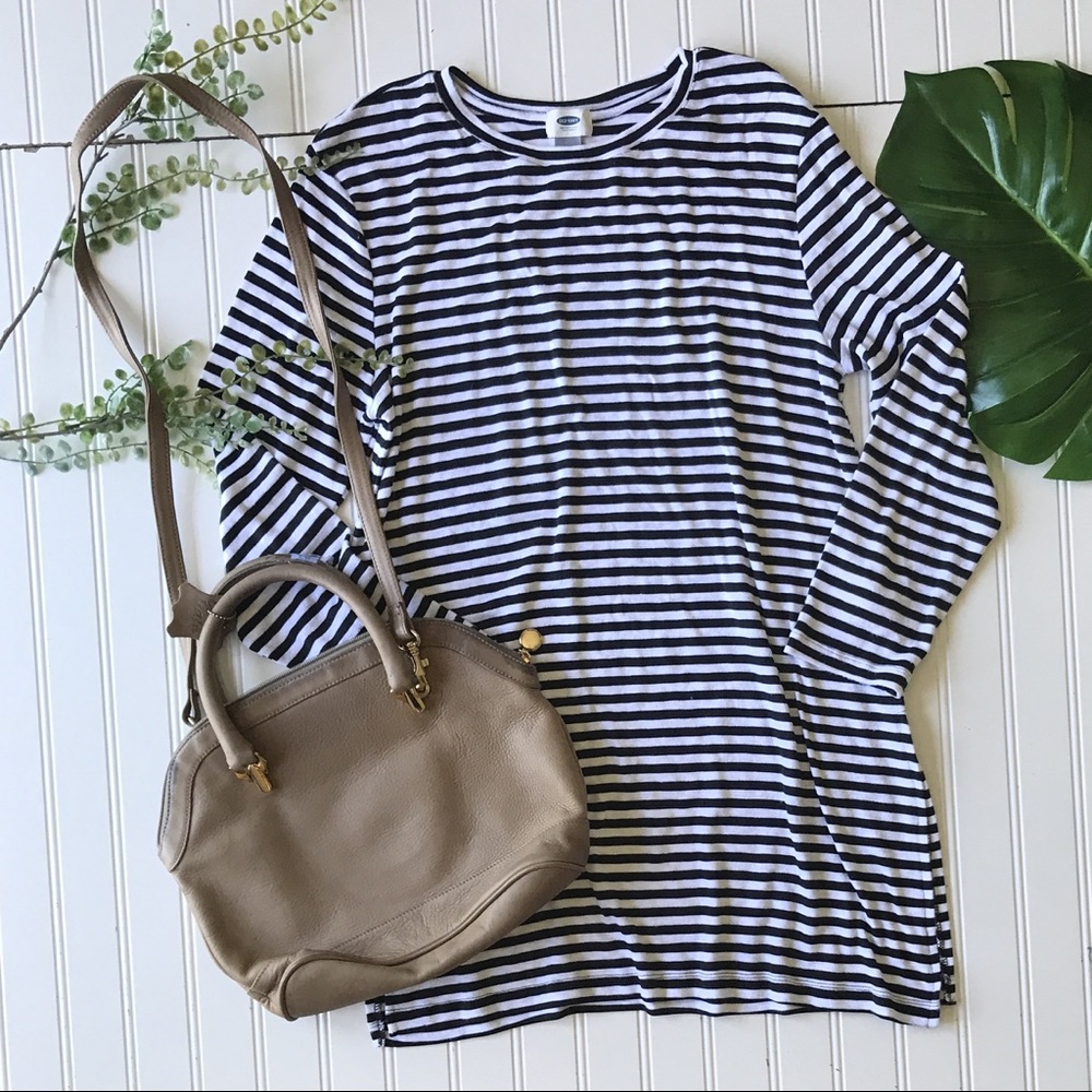 Old navy tunic top striped black white